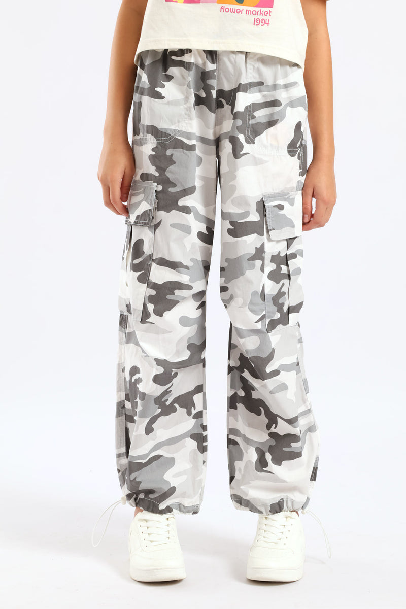 Girls Camo Parachute Pants - Grey