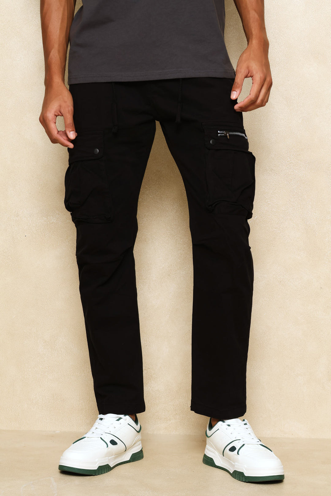 Zip Pocket Detail Cargo Pant - Black