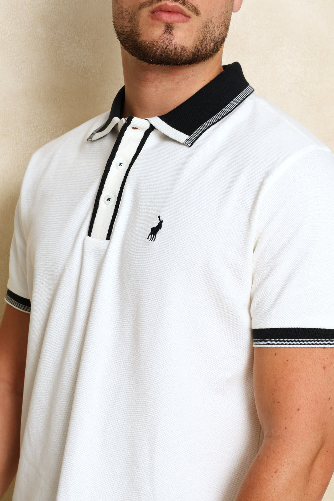 Alexander Golfer - White