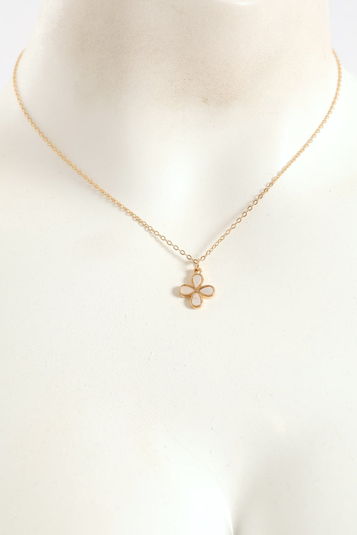 4 Petal Pendant Necklace - Gold