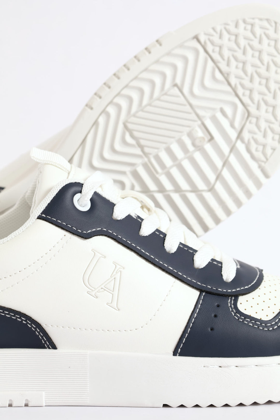 Ua Vector 1 Nubuck Sneaker - White/Navy
