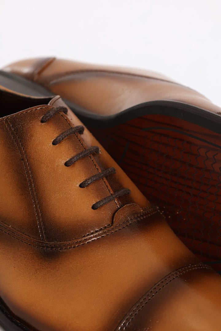 Oxford Lace Up Smart Shoe With Toe Cap - Tan