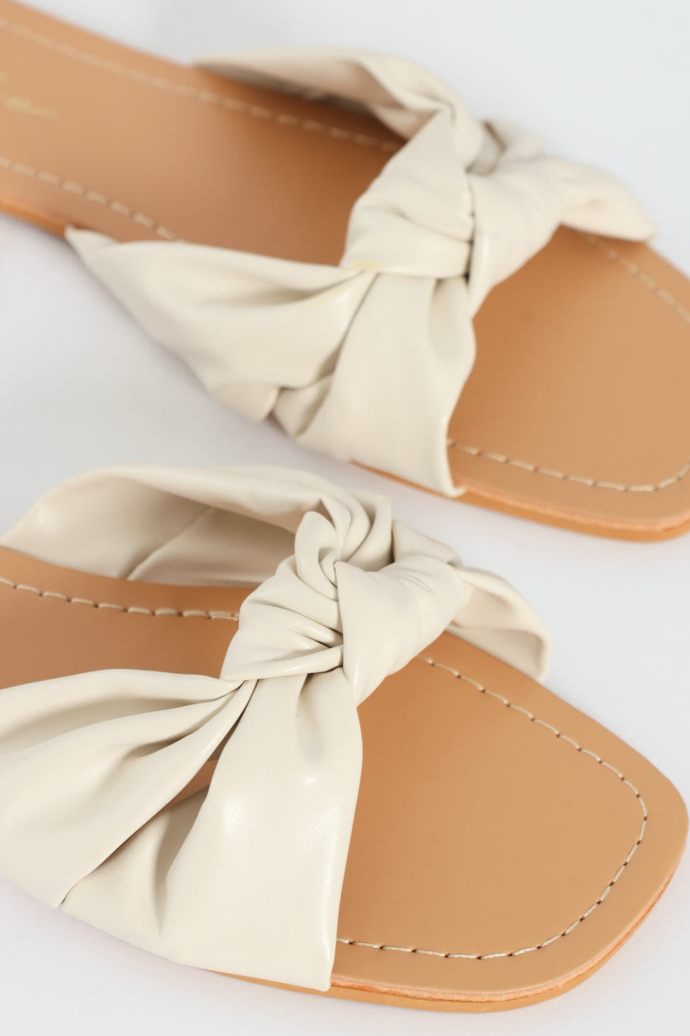 Knotted Single Band Mule Sandal - Off White