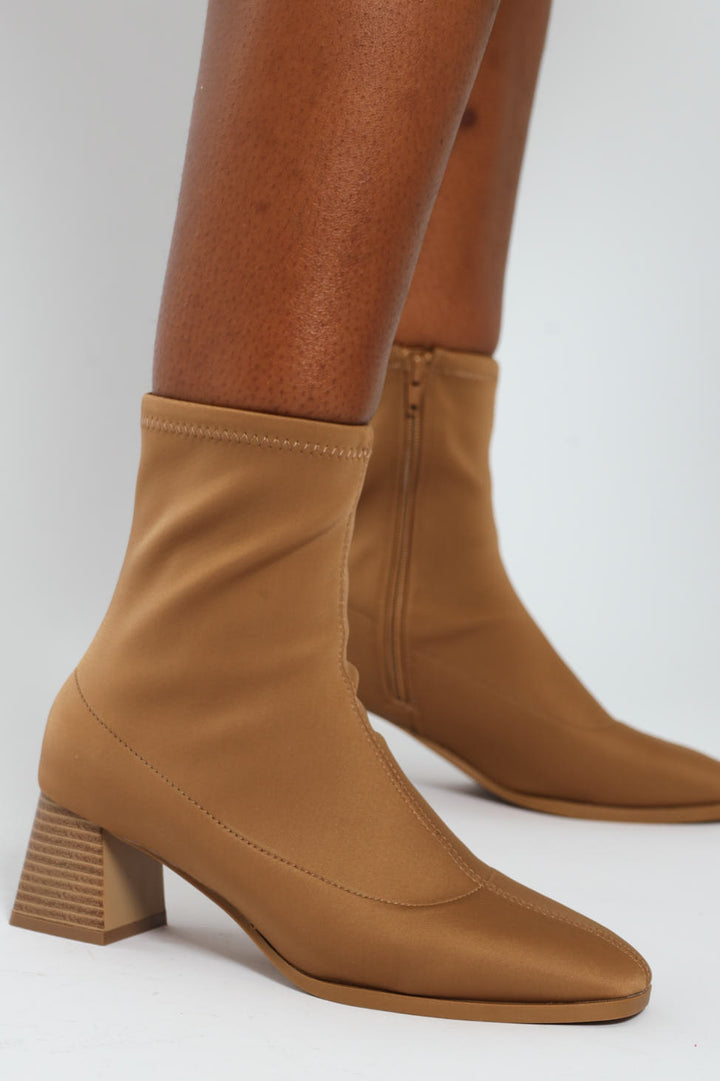 Square Toe Pull Up Ankle Boot - Beige