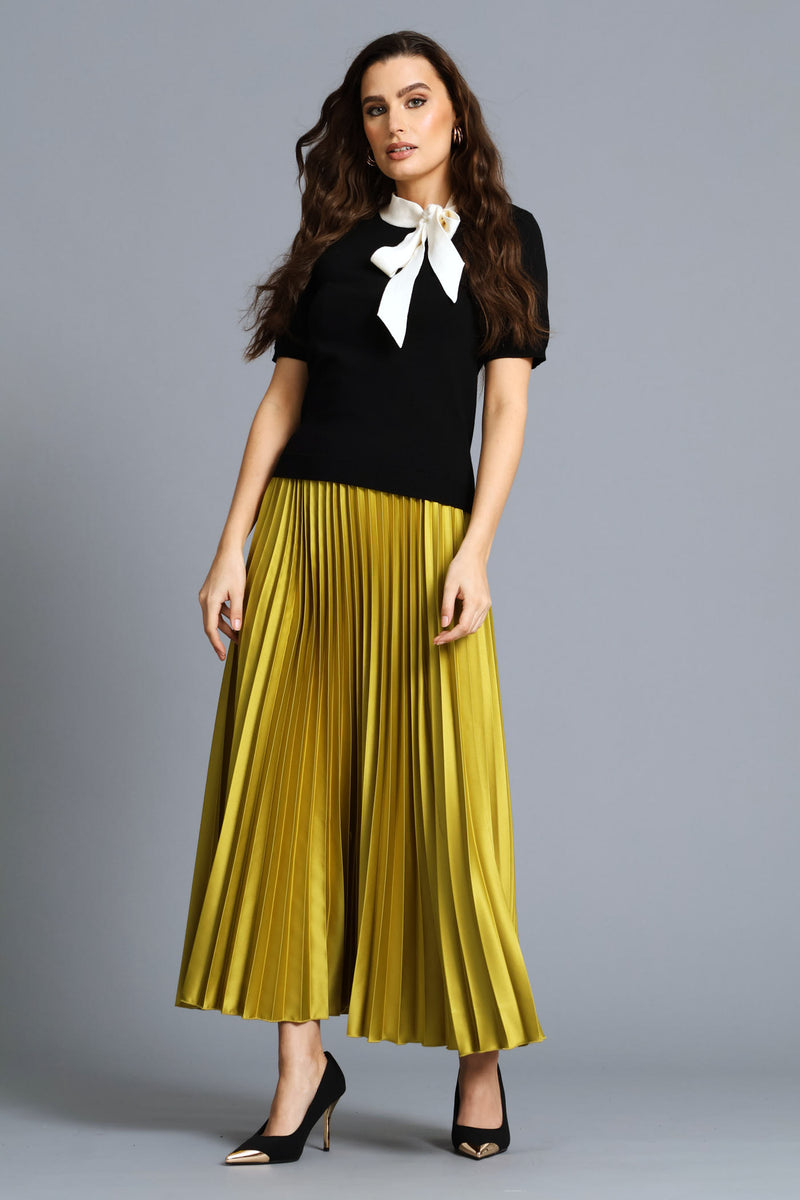 Kitty Bow Contrast Pullover - Black/Cream