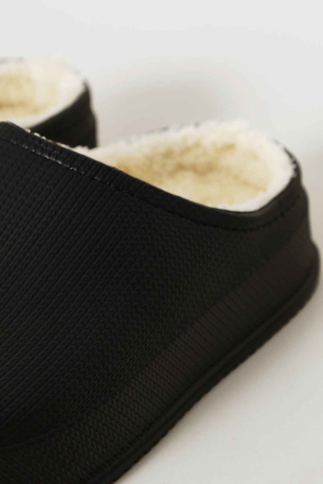 Lined Closed Toe Eva Clog - Black