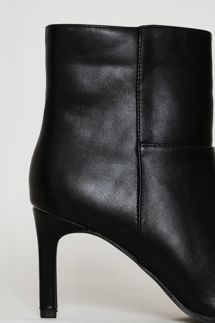 Pointy Panelled Boot - Black