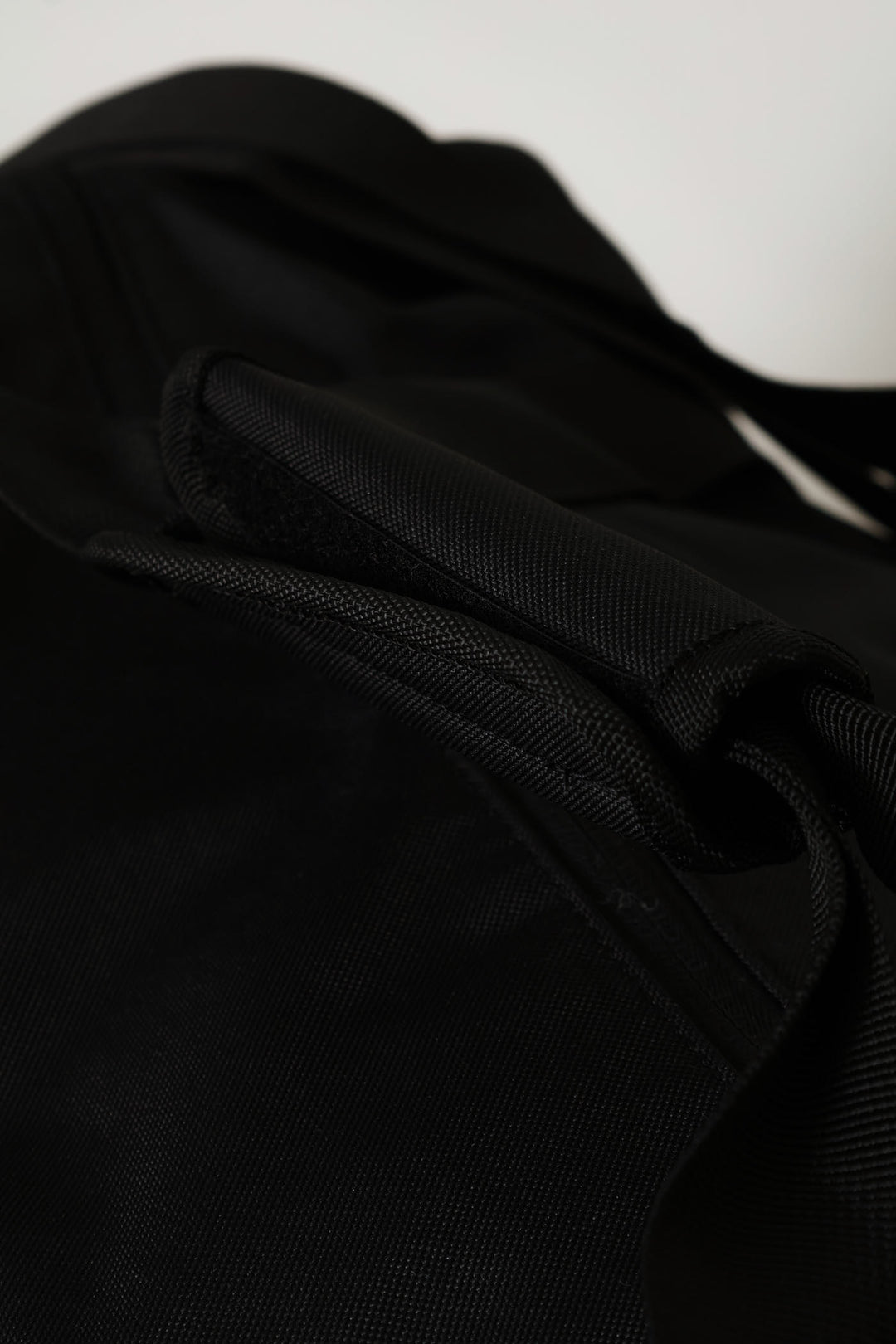 Phase Medium Sports Bag - Black