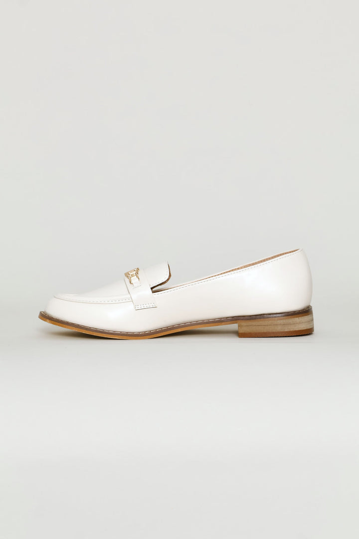 Circle Link Trim Loafer - Off White