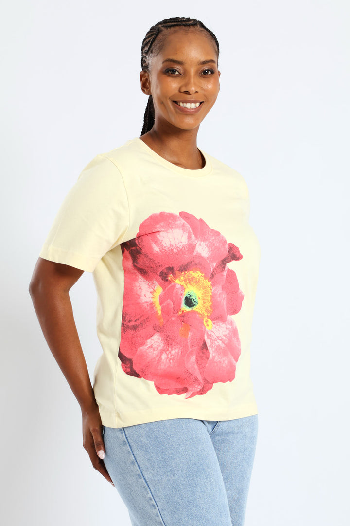 Short Sleeve Boxy Floral Placement Printed Tee  - Pastel Yellow