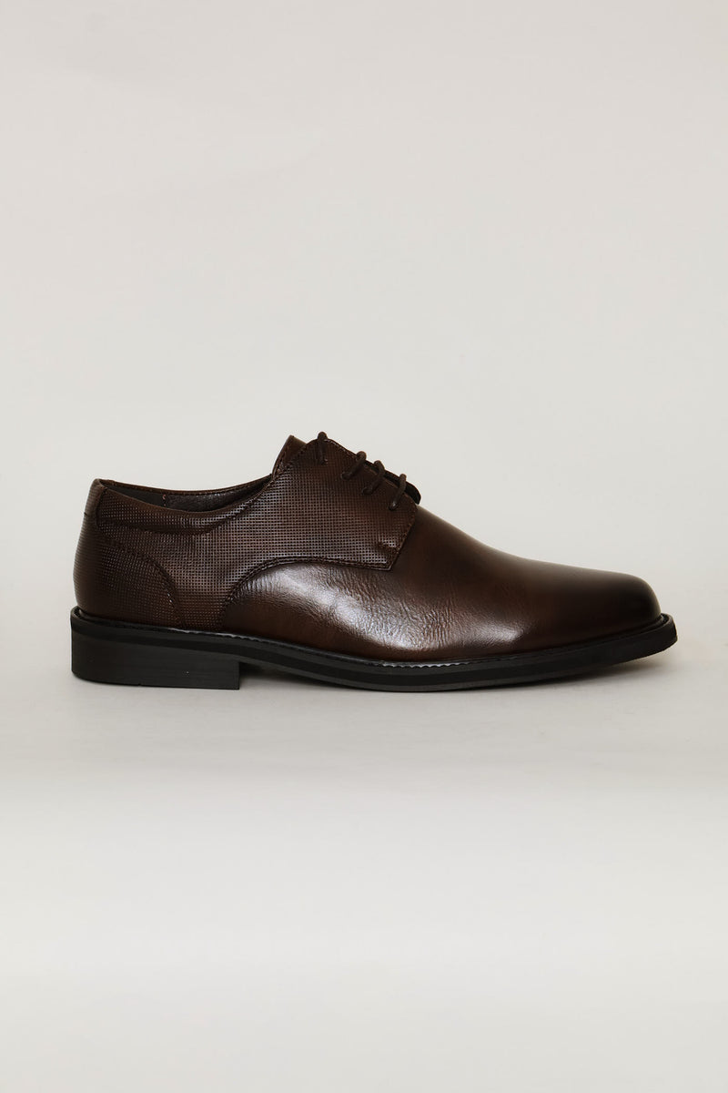 Pin Punched Quarter Round Toe Lace Up Derby Shoe - Chocolate