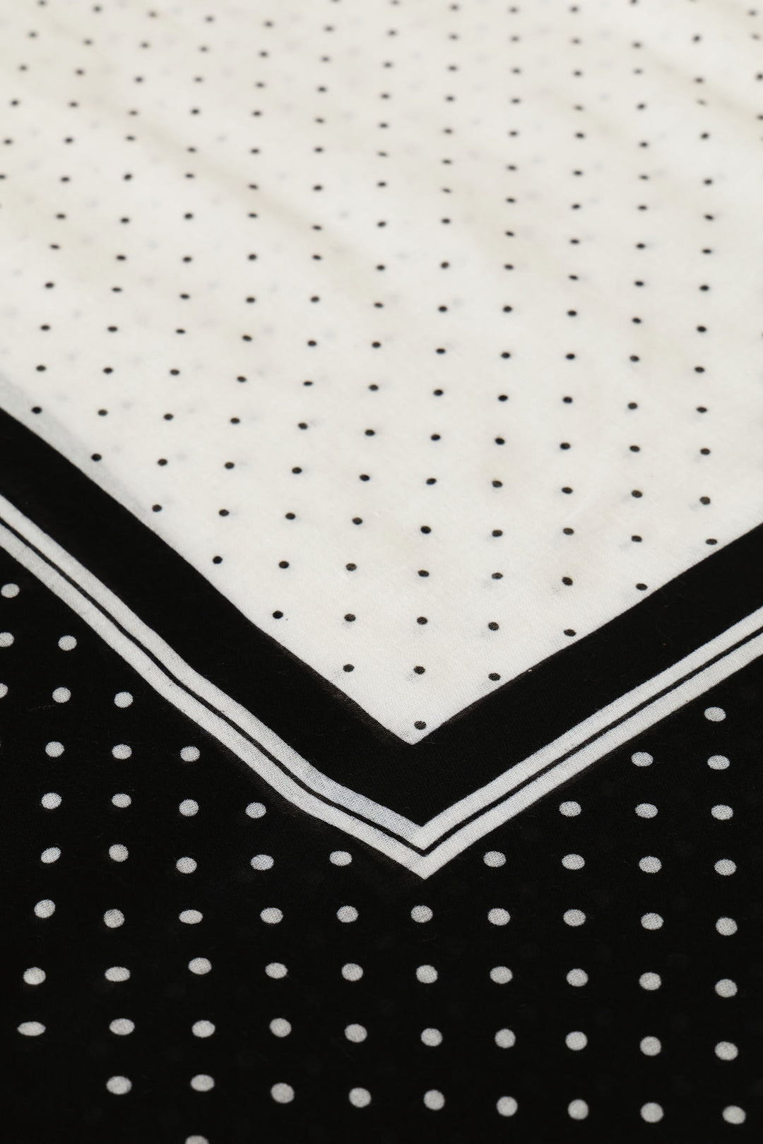 Polka Dot Border Print Light Weight Scarf - White/Black