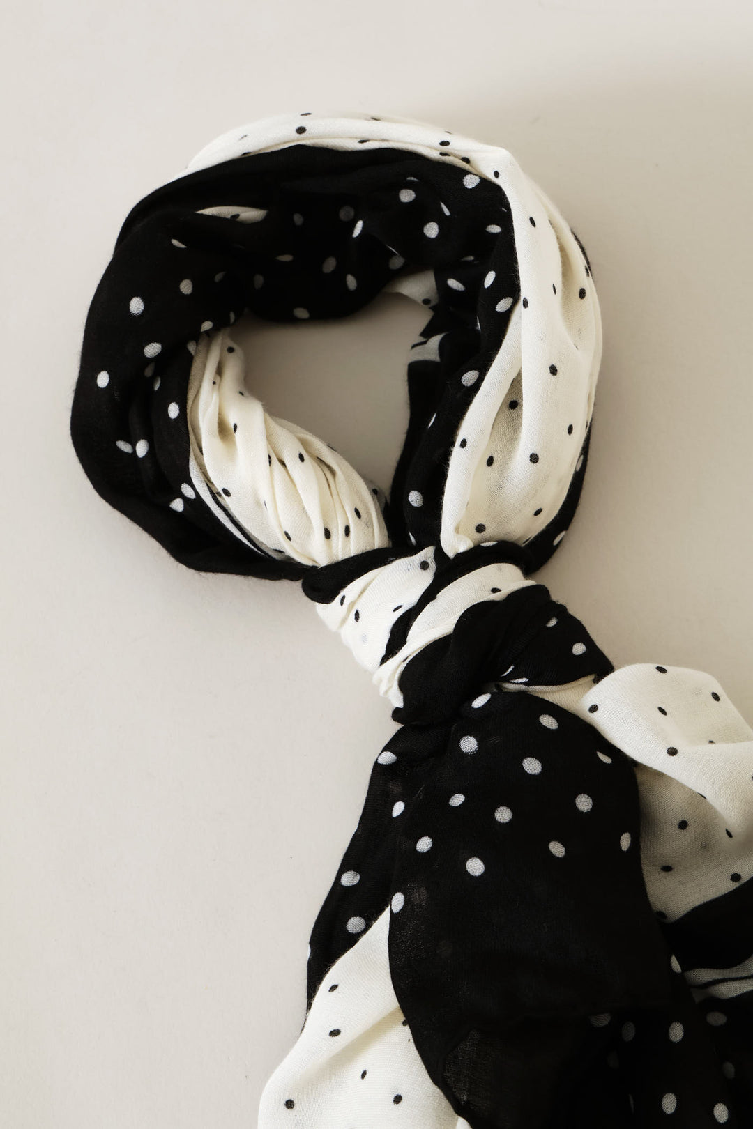 Polka Dot Border Print Light Weight Scarf - White/Black