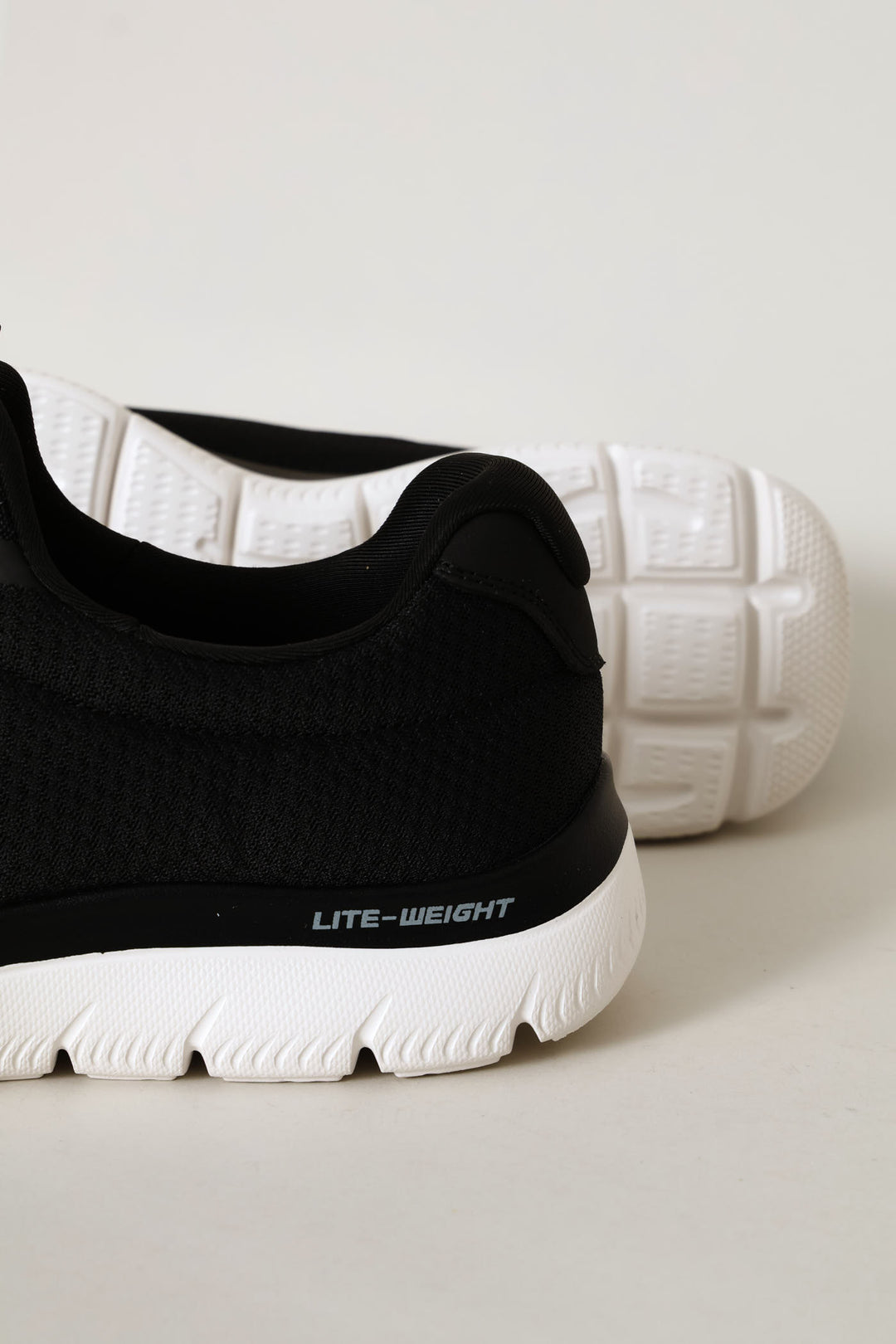 Summits Knit Trainer - Black