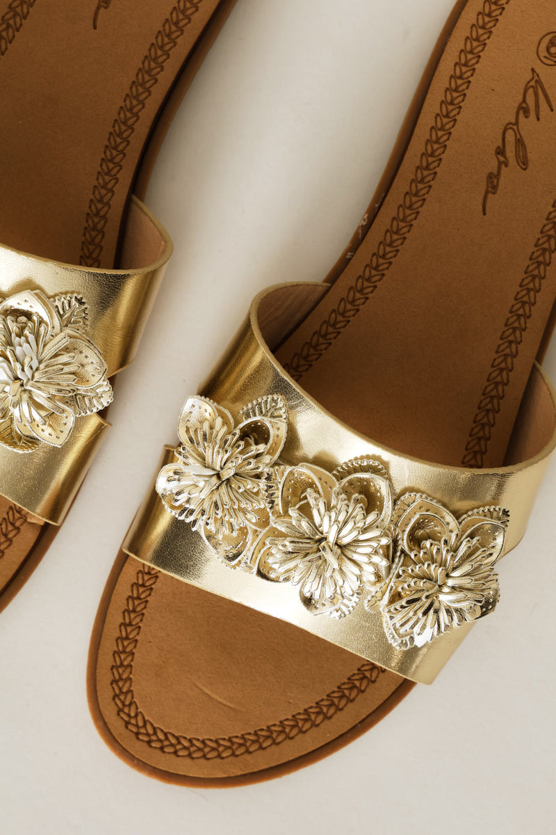 3D Flower Mule Sandal - Gold