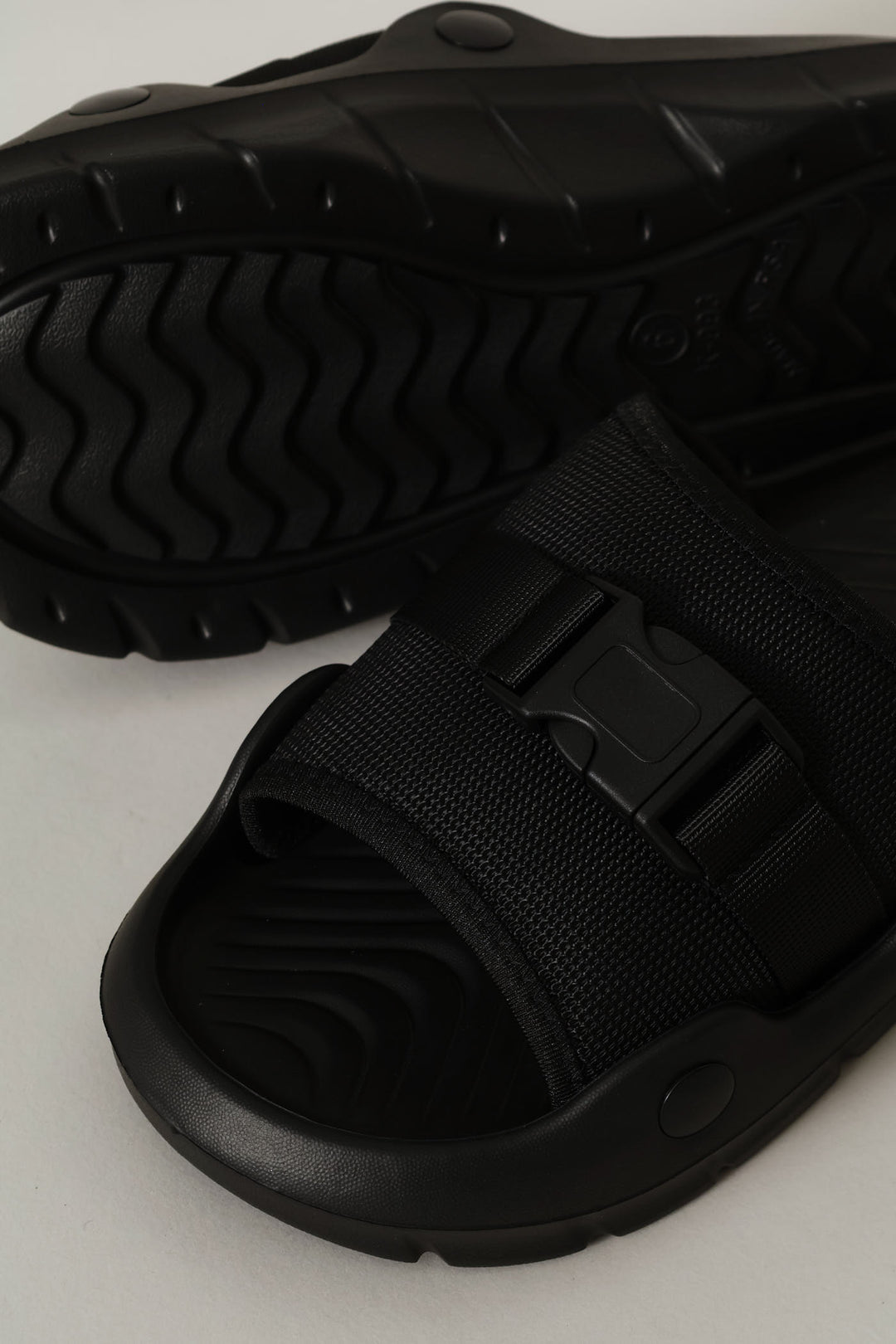 Buckle Detail Mesh Upper Slide - Black