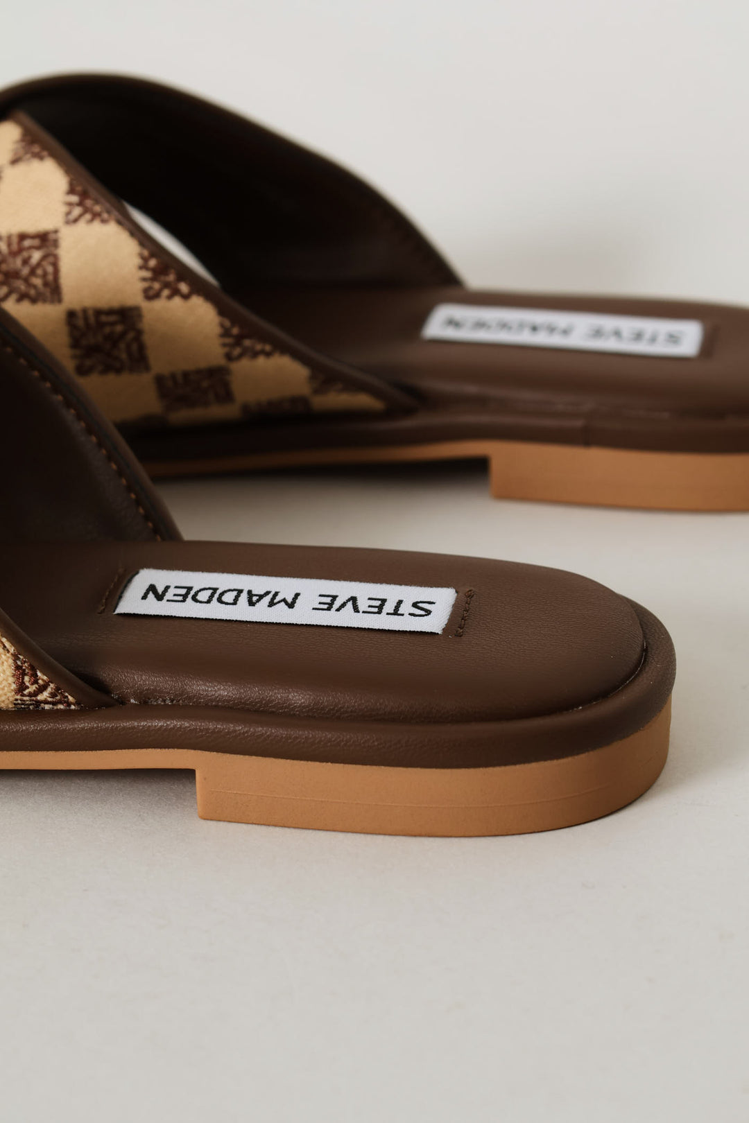 Arrows Sandal - Brown