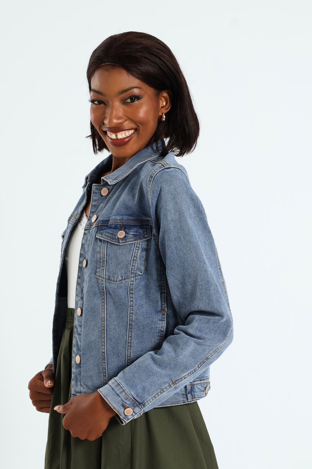 Long Sleeve Classic Denim Trucker Jacket - Light Wash