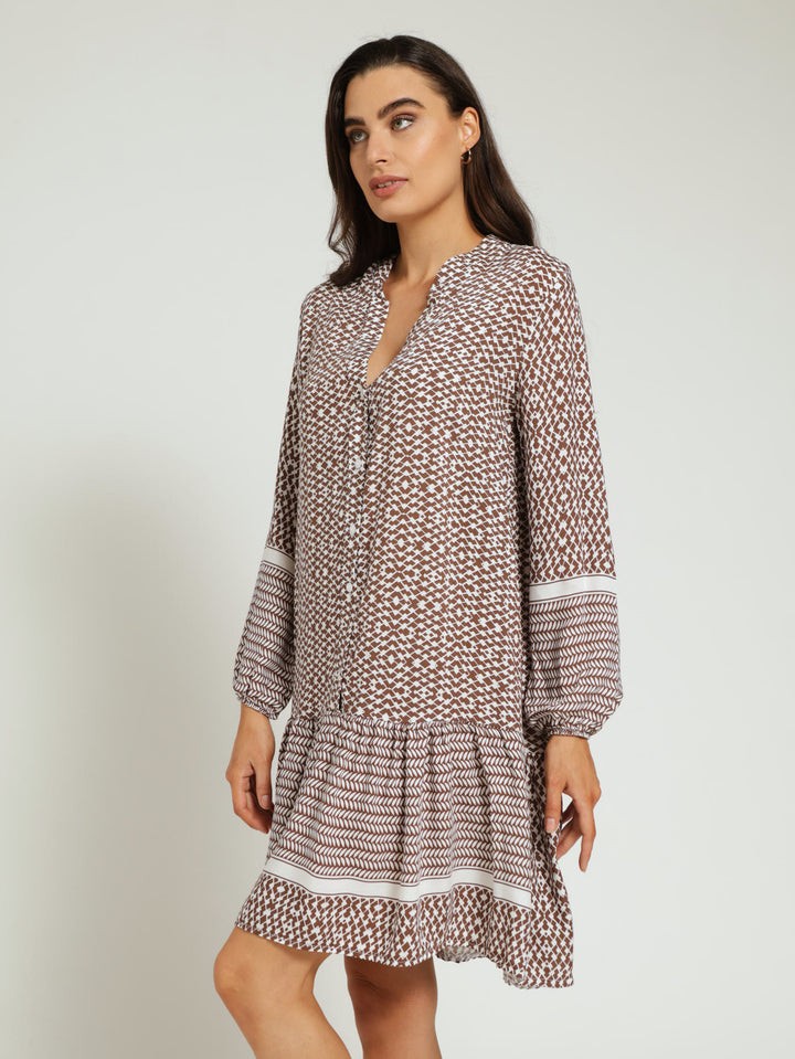 Long Sleeve Drop Hem Shift Dress - Brown/White