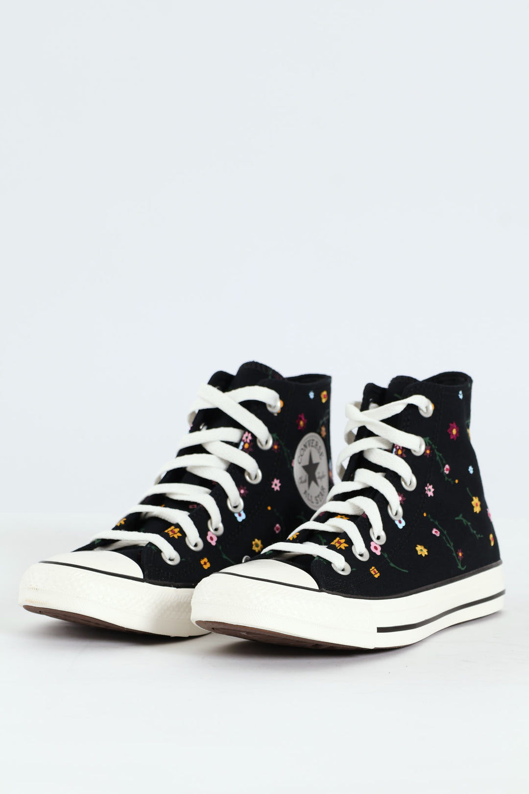 Chuck Taylor All Star Embroidered Floral Sneaker - Black