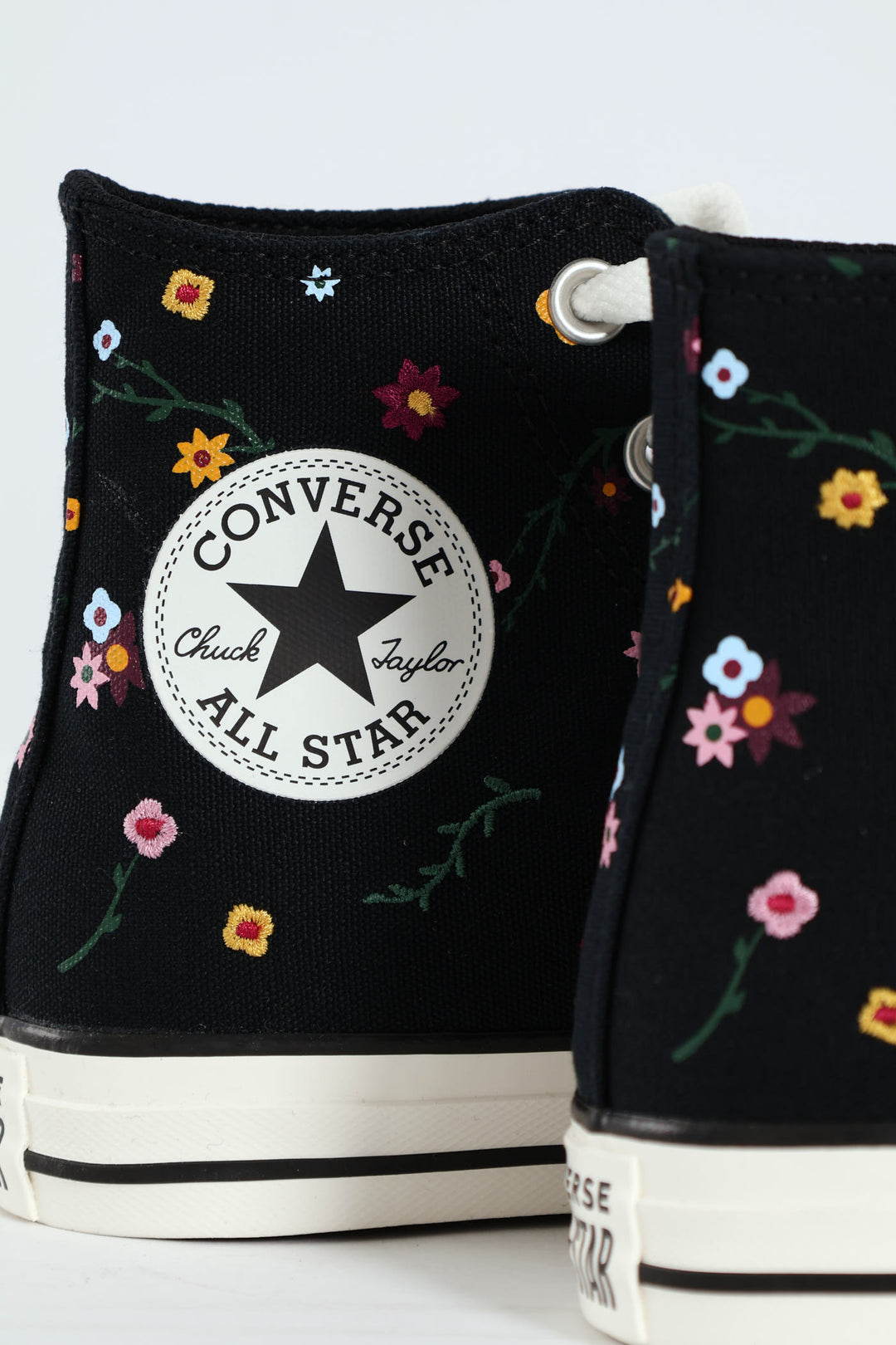 Chuck Taylor All Star Embroidered Floral Sneaker - Black