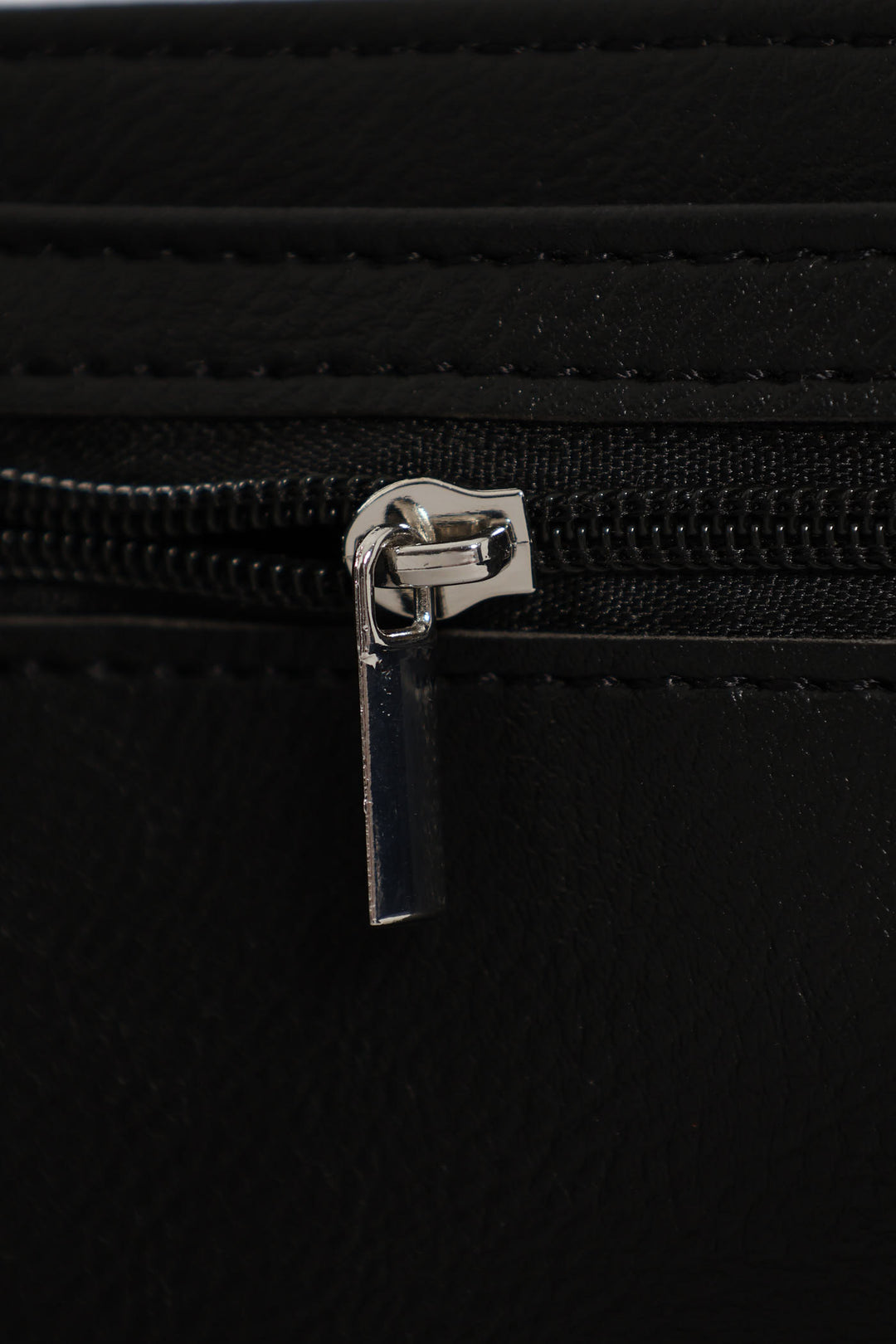 Removable Cardholder Wallet - Black