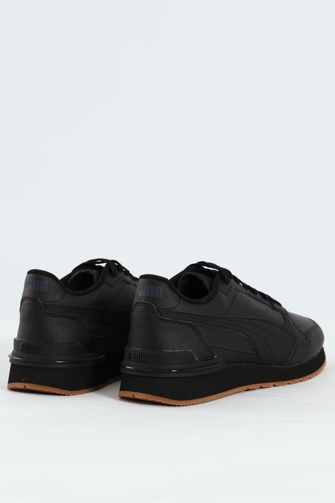 Street Runner V4 Low Sneaker - Black