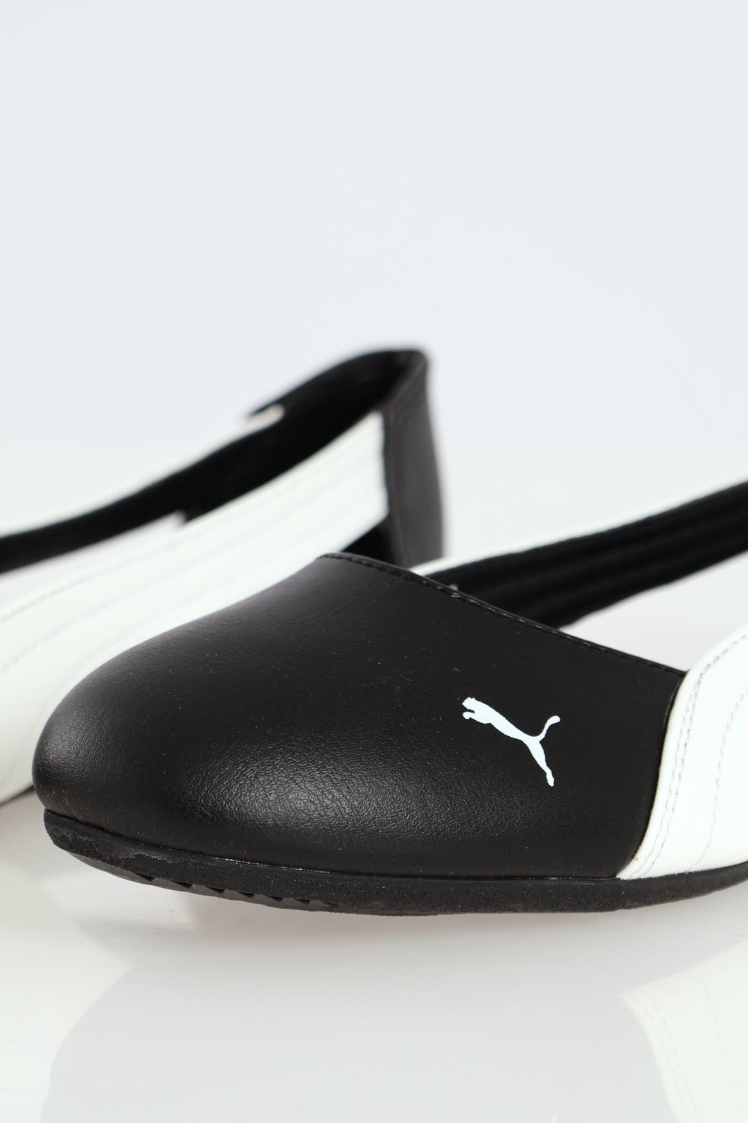 Basic Ballerina Cut Out Pump - Black/White