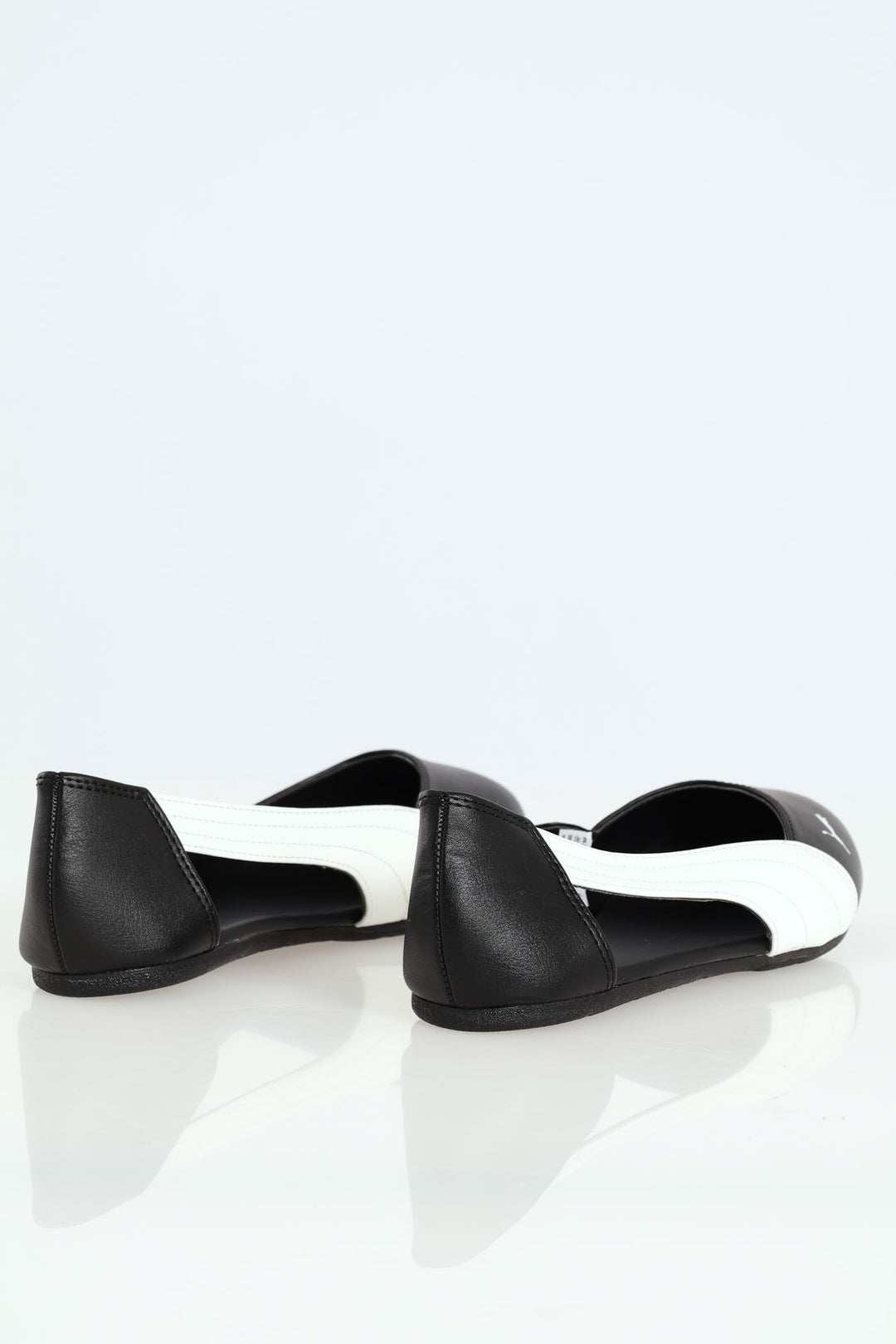 Basic Ballerina Cut Out Pump - Black/White