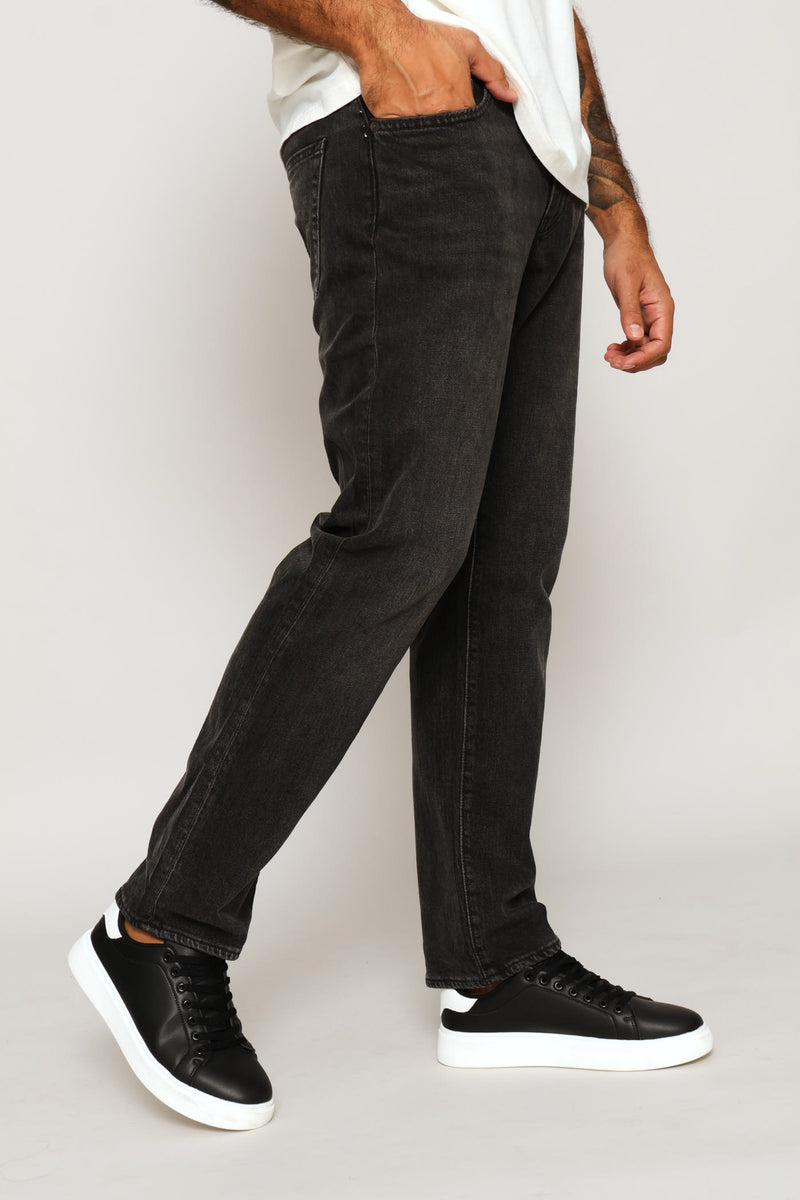 541 At The End Of The Day Athletic Taper Denim - Black