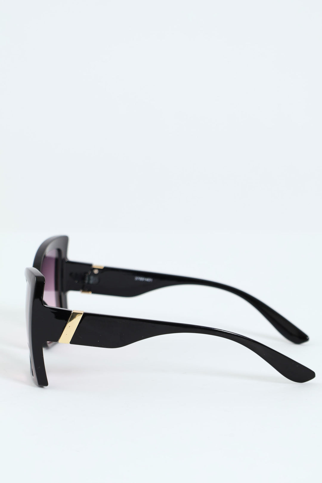 Gradient Butterfly Gold Trim Temple Sunglasses - Black