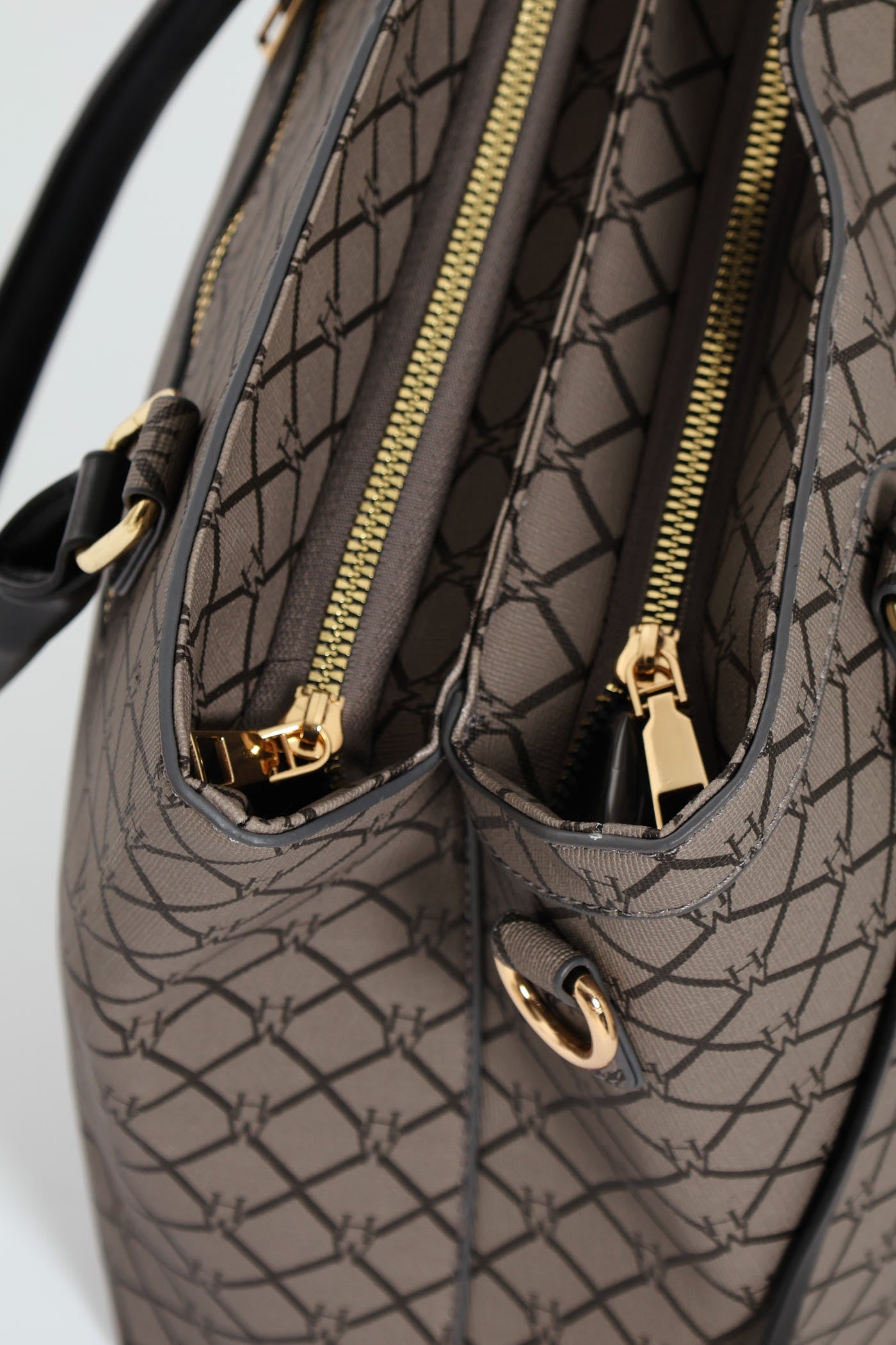 Ladies Hanging Metal Logo Tote Bag - Black/Grey – Edgars