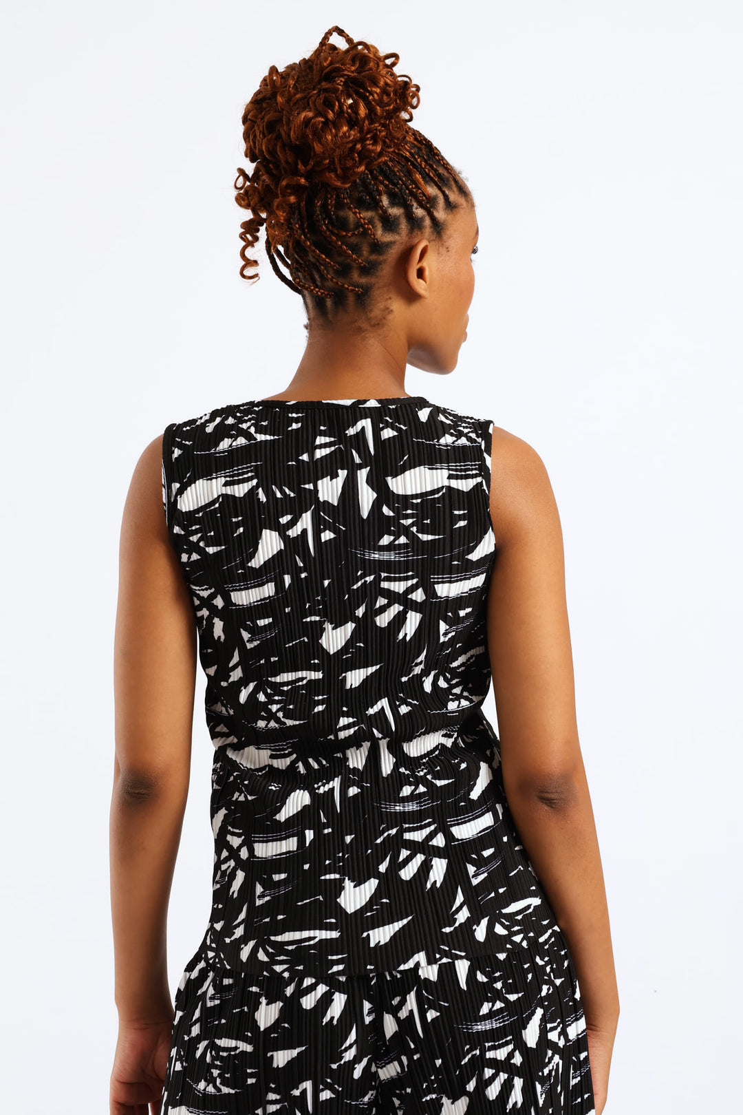 Plisse 2-Tone Brush Stroke Tank - Black/White