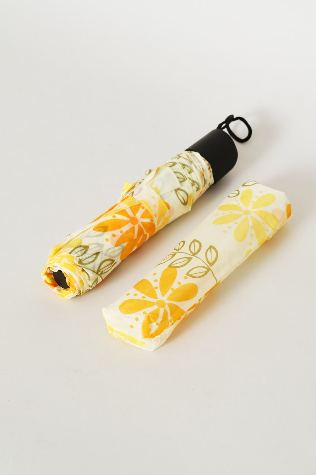 Mini 3 Fold Mari Gold Print Plastic Handle Umbrella - Yellow
