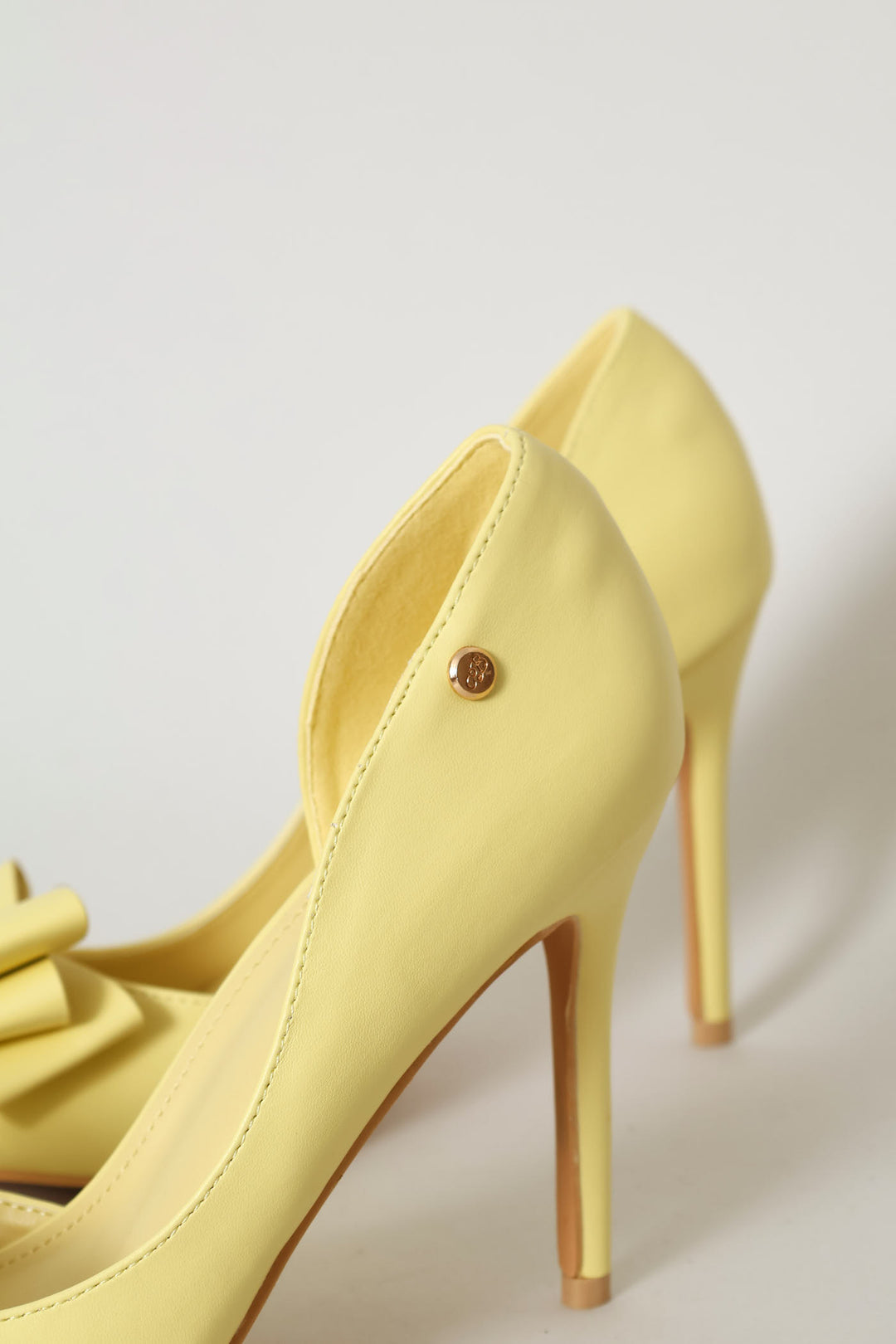 Lola 76 Bow Heel - Yellow