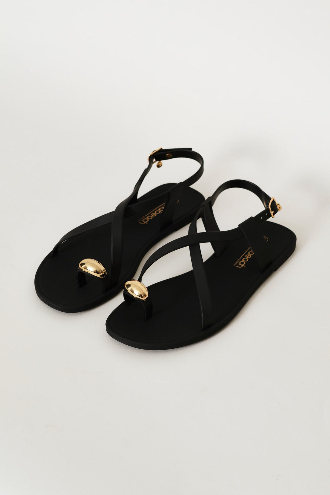 Gold Detaiil Sandal - Black