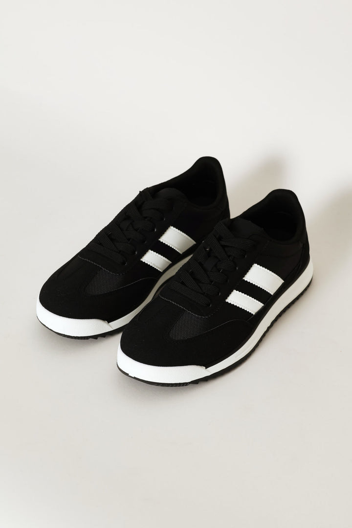 The Game Double Stripe Detail Sneaker - Black