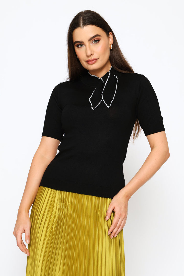 Kitty Bow Zig Zag Pullover Tee - Black/White