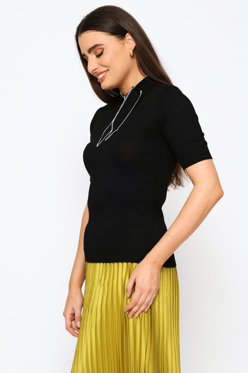 Kitty Bow Zig Zag Pullover Tee - Black/White