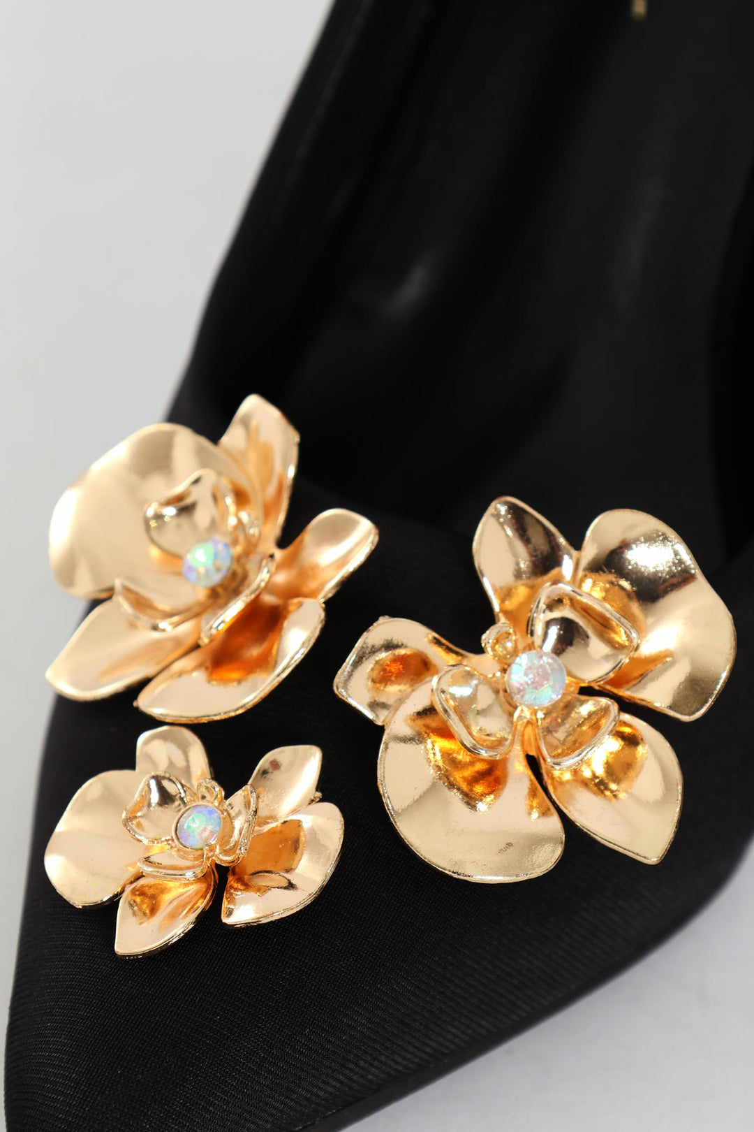 Jewelled Trimmed Court Heel - Black