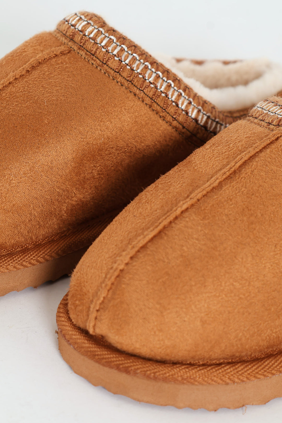 Girls Eskimo Edging Stich Slipper - Tan