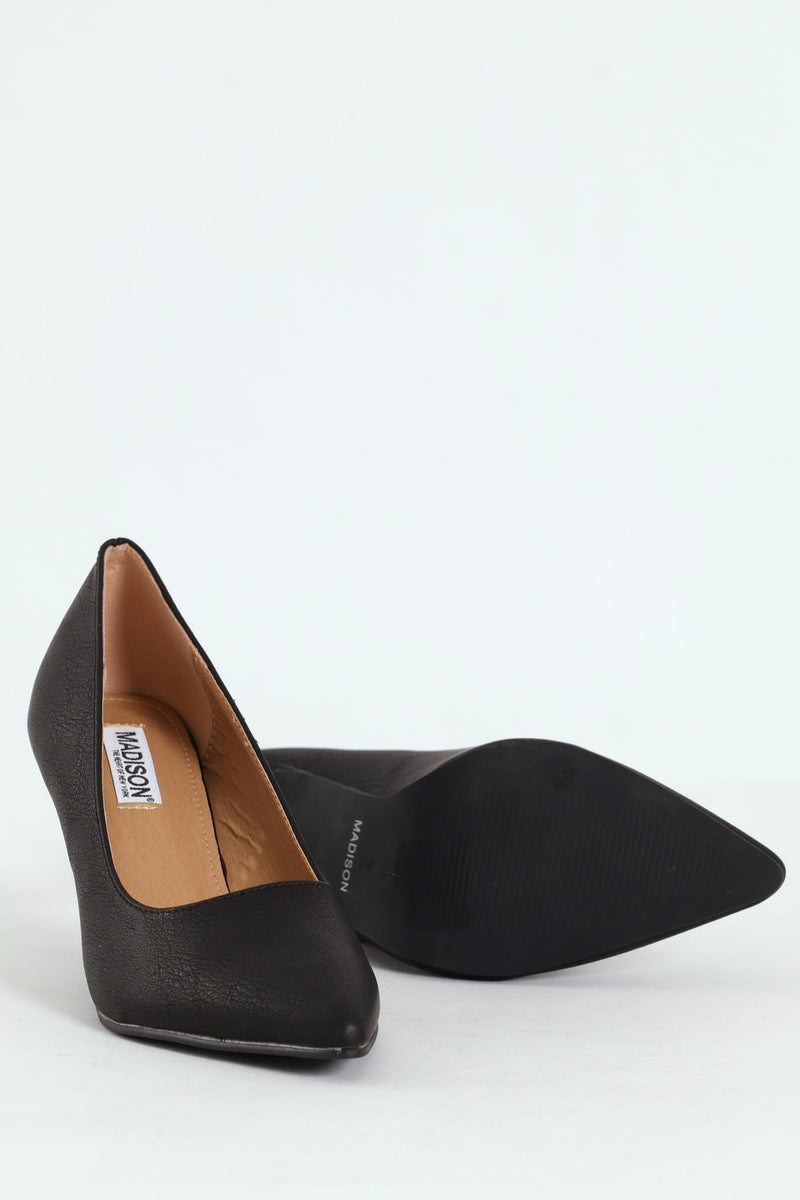 レアデック　Madison Advocates(Black/SCARLET) Ladies Madison Pointed Toe Stiletto Court Heel - Black – Edgars