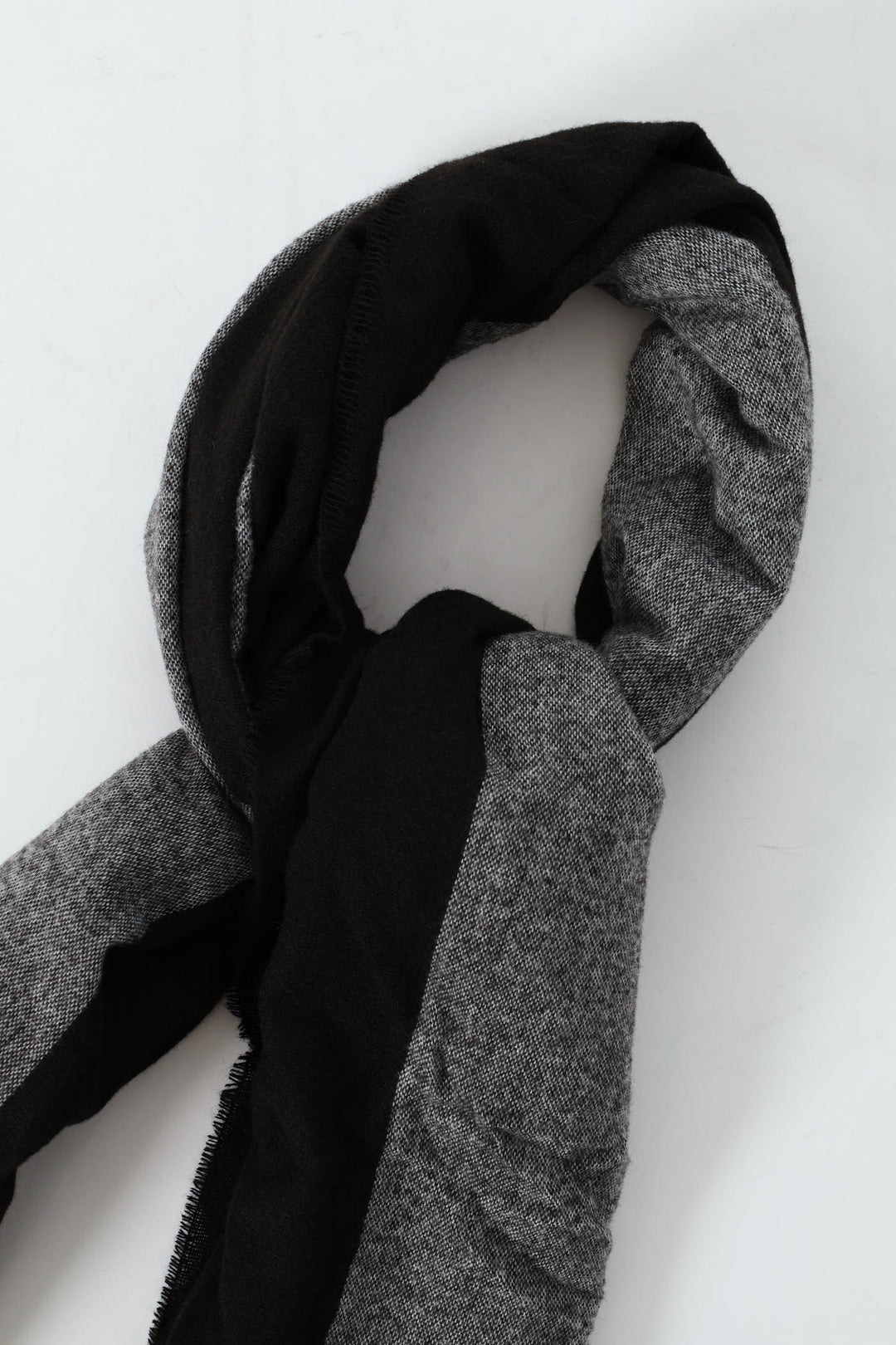 Large Check Tassel Scarf - Black/Cream