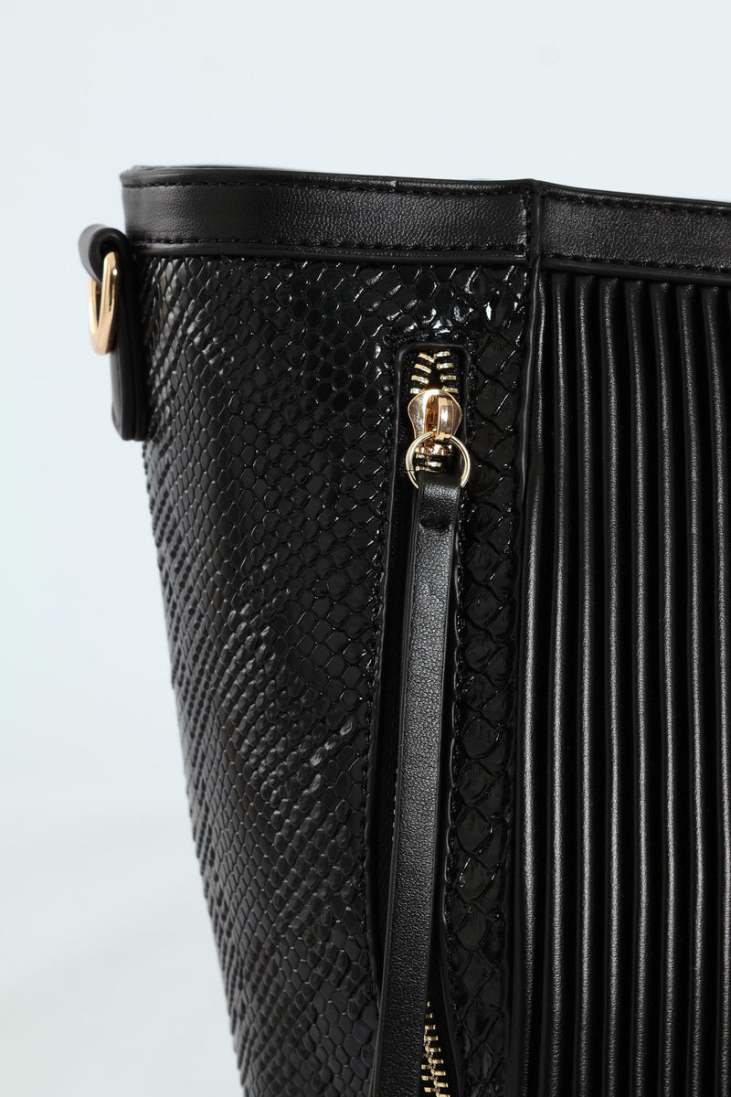 Handbag With Front Chain - Black