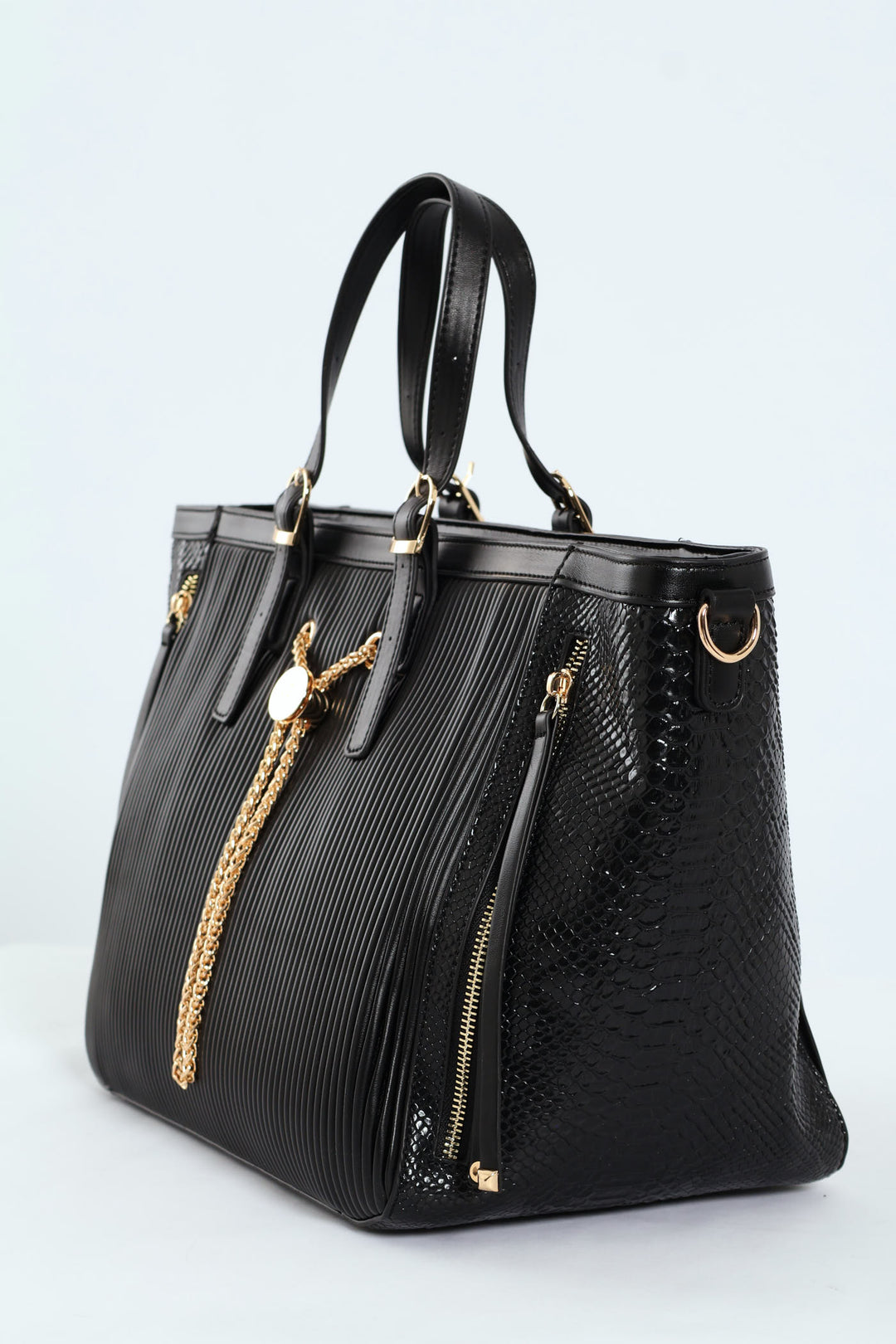 Handbag With Front Chain - Black
