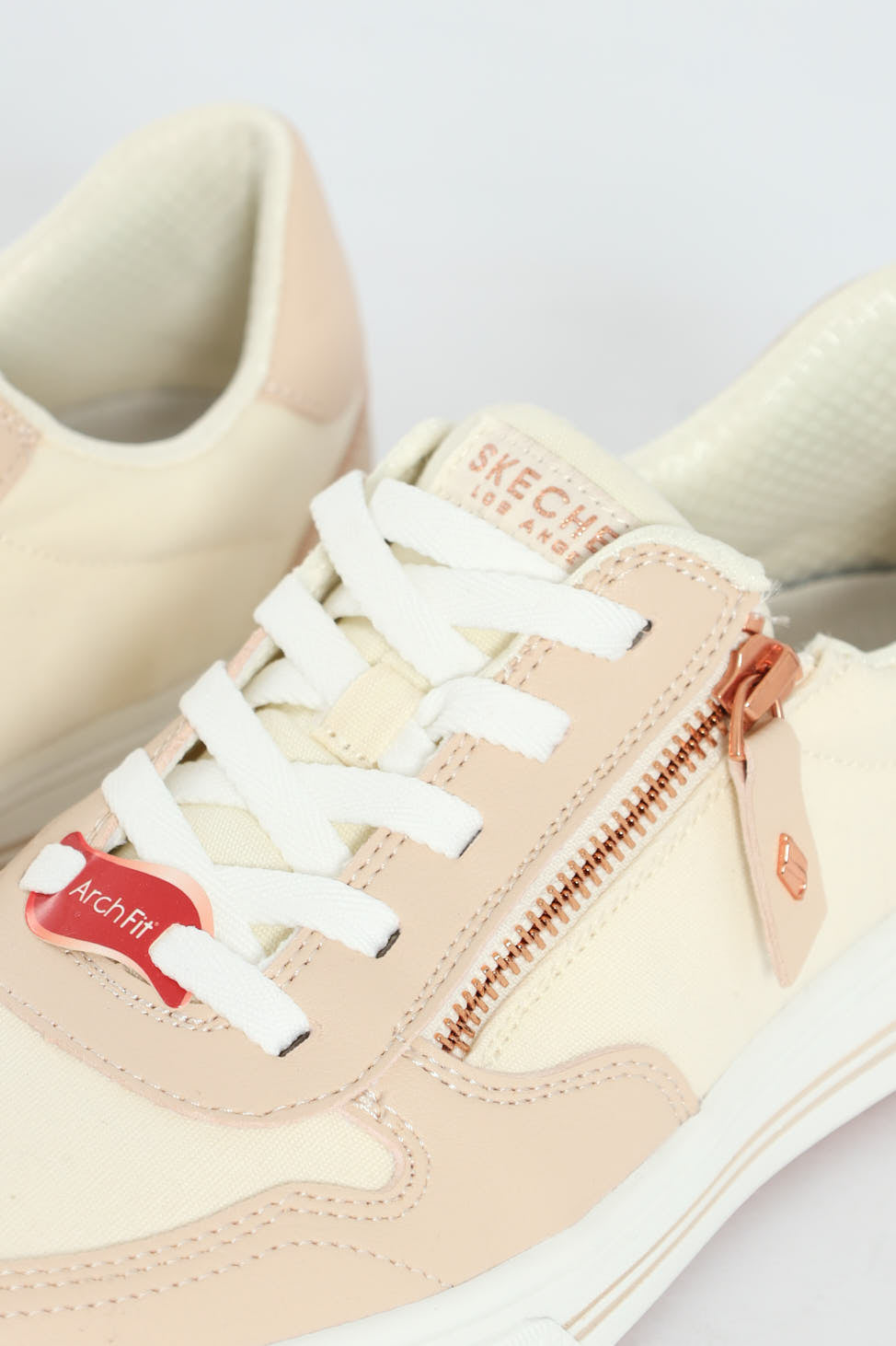Arch Fit Arcade Sneaker - Off White