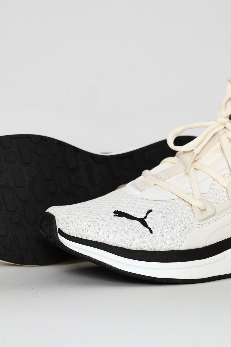 Softride Frequence Street Sneaker - Snow White