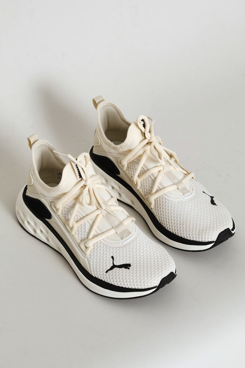 Softride Frequence Street Sneaker - Snow White