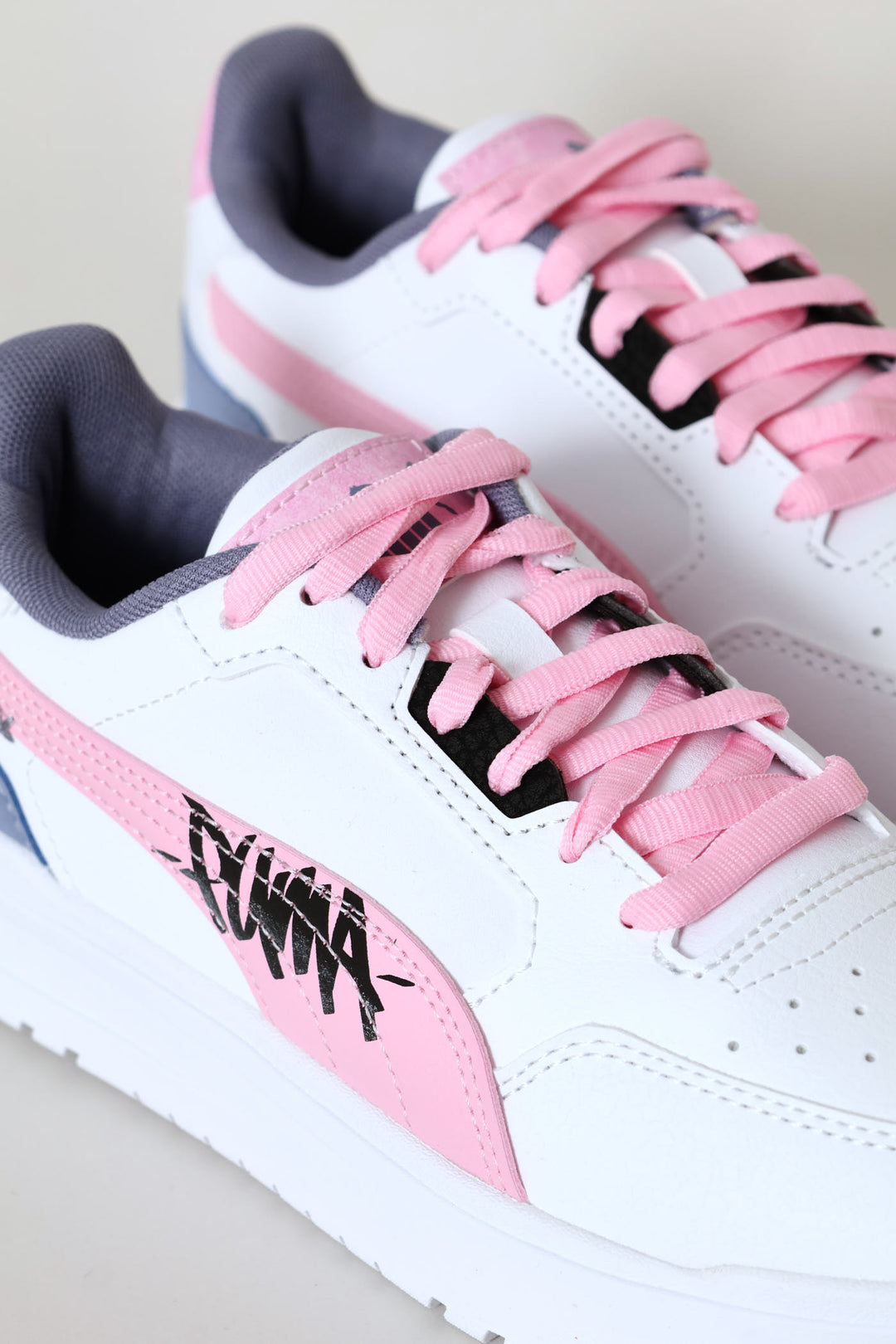Girls Shuffle Downtown Lo Mid 90S Sneaker - White/Pink