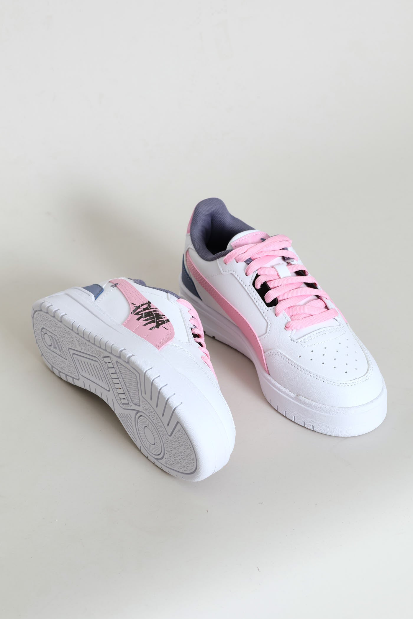 え*み様 16 Year Old 1990 Vintage Limited Ed Girls Shuffle Downtown Lo Mid 90S Sneaker - White/PinkGirls – Edgars